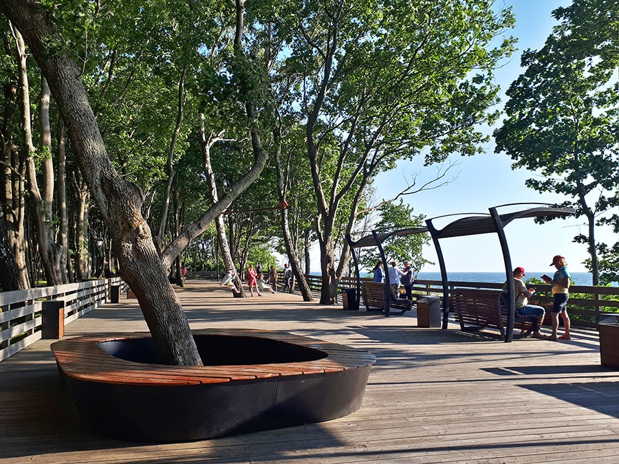 Терраса в парке Морица Беккера в Янтарном